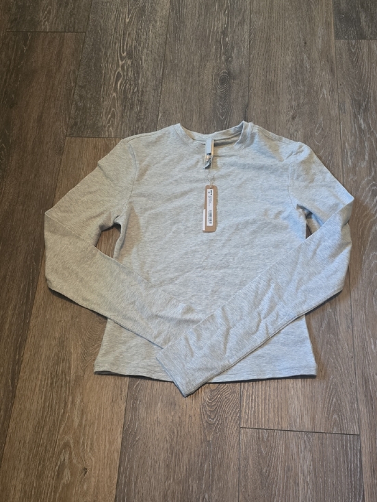 SKIMS Tops - SKIMS Kim Kardashian Women's Small Cotton Jersey Long Sleeve T-Shirt New w/ Tags